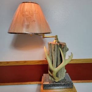 Single Antler Driftwood Rustic Lamp with Extending Arm